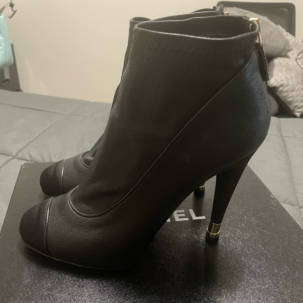 Gorgeous Chanel Leather High Heel Ankle Boots. - Picture 4 of 5